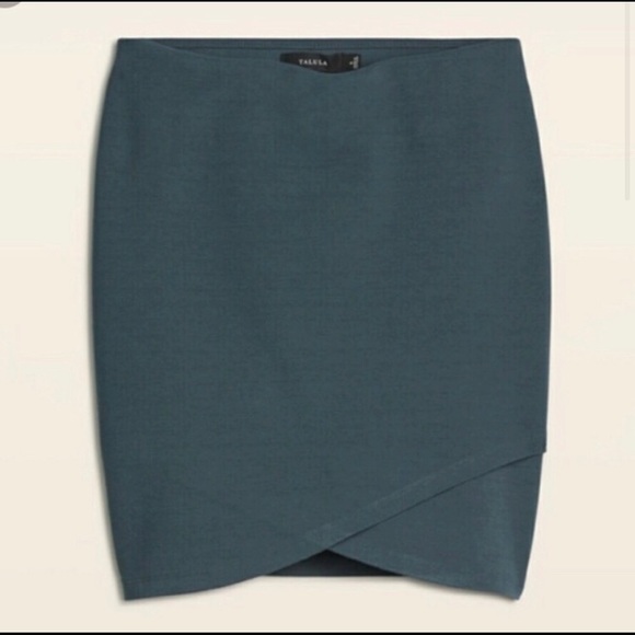 Aritzia Talula Skirt sz xs - Picture 1 of 6